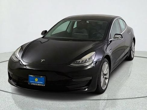 Used 2019 Tesla Model 3 RWD image 2
