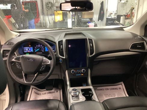 Used 2024 Ford Edge SEL w/ Convenience Package image 18