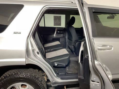 Used 2015 Toyota 4Runner SR5 image 26