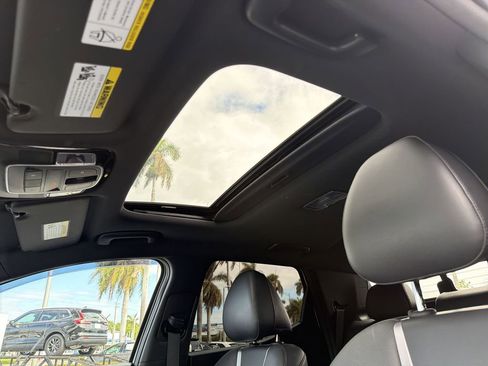 Used 2022 Hyundai Santa Cruz Limited image 27