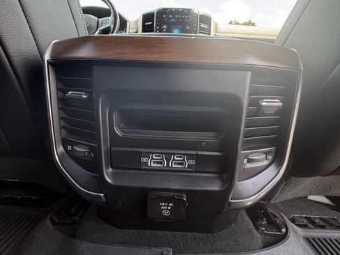 Used 2022 RAM 1500 Laramie w/ Laramie Southwest Edition AWD/4WD image 17
