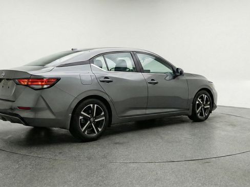 Used 2025 Nissan Sentra SV FWD image 9