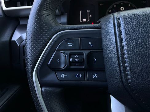 Used 2025 Toyota 4Runner SR5 image 32