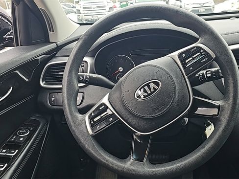 Used 2019 Kia Sorento L image 10