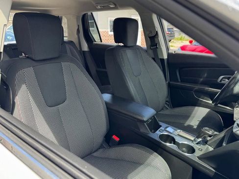 Used 2017 GMC Terrain SLE w/ Convenience Package AWD/4WD image 8
