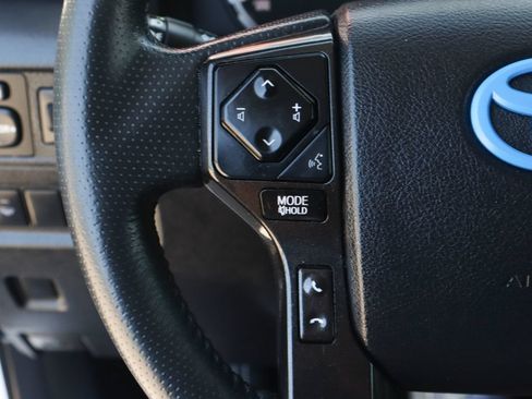 Used 2020 Toyota 4Runner TRD Off-Road Premium w/ Moonroof Package AWD/4WD image 25