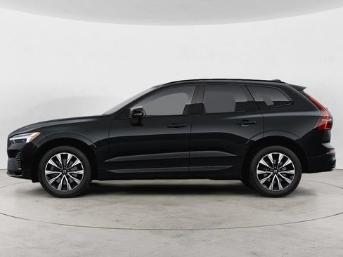 Certified 2024 Volvo XC60 B5 Core w/ Protection Package Premier AWD/4WD image 4