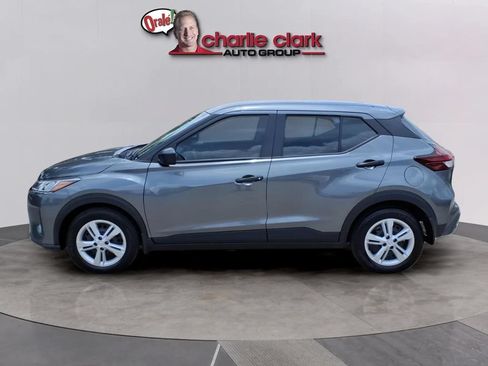 Used 2025 Nissan Kicks Play S FWD image 2