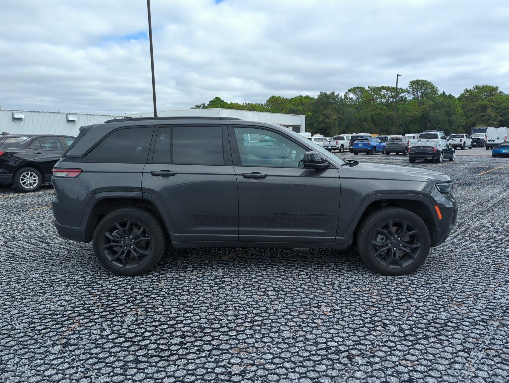 Used 2024 Jeep Grand Cherokee Limited 4xe AWD/4WD image 7