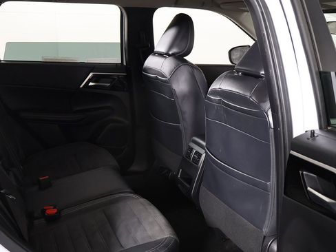 Used 2022 Mitsubishi Outlander SEL Black Edition image 29