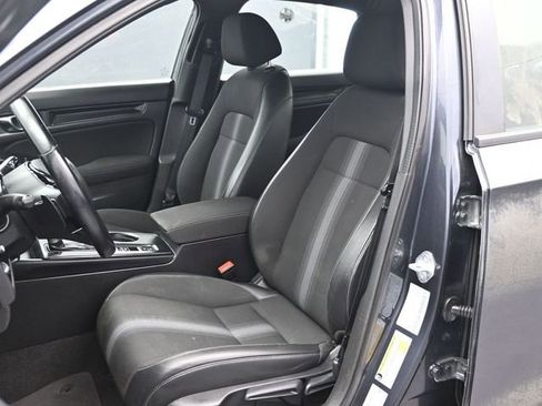 Used 2022 Honda Civic Sport image 6