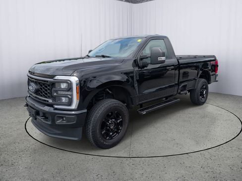 Used 2023 Ford F250 XL w/ STX Appearance Package AWD/4WD image 7