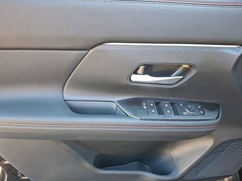 New 2026 Nissan Kicks SR w/ Cold Weather Package image 11