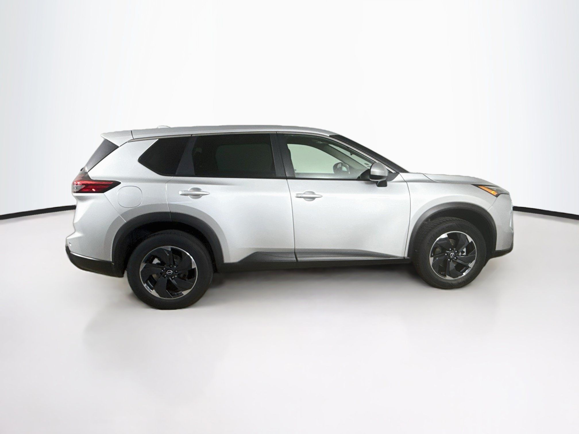 Used 2025 Nissan Rogue SV FWD image 2
