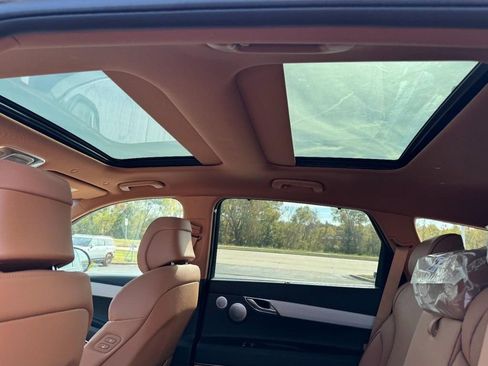 New 2026 Genesis GV80 2.5T Prestige image 8