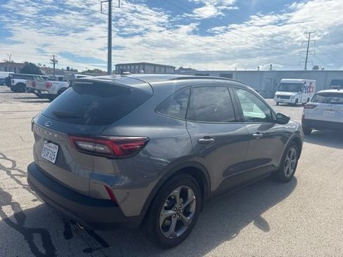 Certified 2025 Ford Escape ST-Line FWD image 4