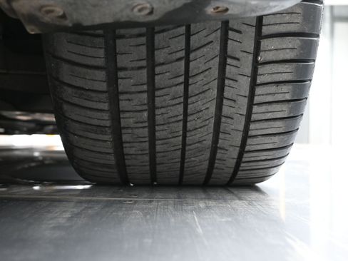 Used 2012 Chevrolet Corvette Grand Sport w/ 3LT Preferred Equipment Group image 17