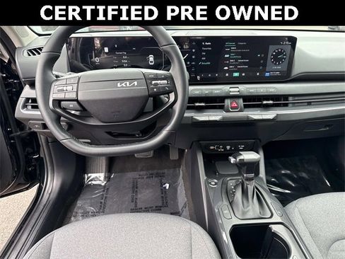 Used 2025 Kia K4 EX image 17