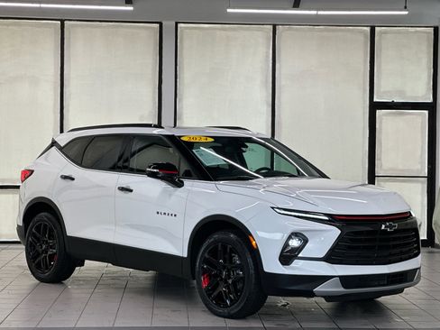 Used 2024 Chevrolet Blazer LT w/ Redline Edition FWD image 1