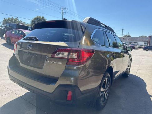 Used 2018 Subaru Outback 2.5i Limited w/ Popular Package #2 AWD/4WD image 6