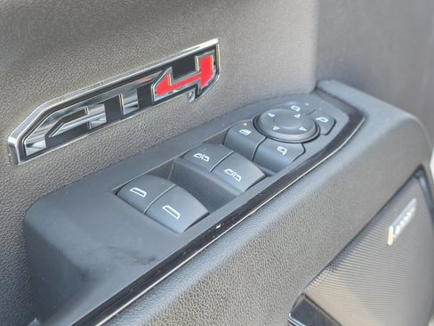 Used 2024 GMC Sierra 1500 AT4 w/ Technology Package image 19