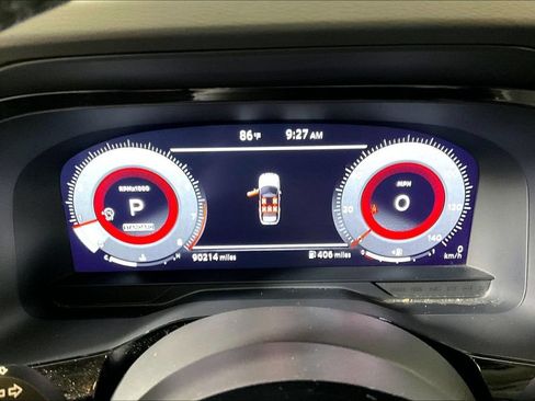 Used 2023 Nissan Pathfinder Platinum w/ Lighting Package (N93) FWD image 16