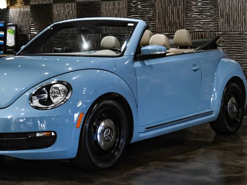 Used 2014 Volkswagen Beetle 1.8T FWD image 12