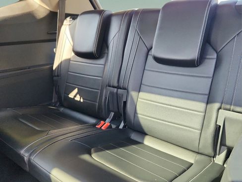 Used 2022 Volkswagen Atlas SEL Premium image 15