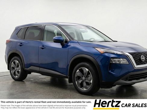 Used 2025 Nissan Rogue SV image 1