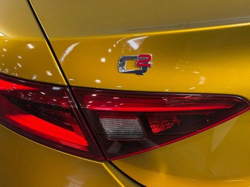 Used 2023 Alfa Romeo Giulia Veloce RWD image 13