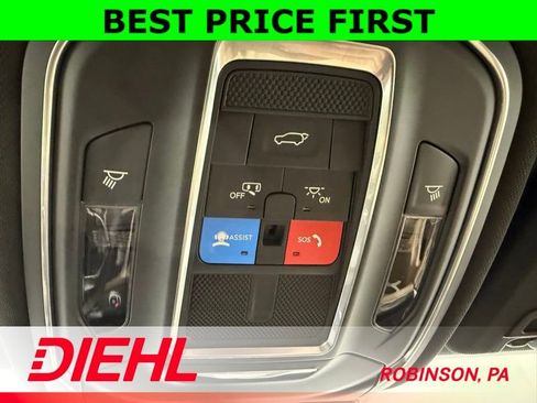 New 2025 Jeep Grand Cherokee Limited w/ Black Appearance Package image 35