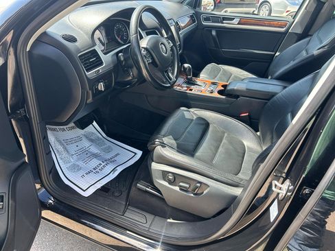 Used 2012 Volkswagen Touareg Executive AWD/4WD image 10