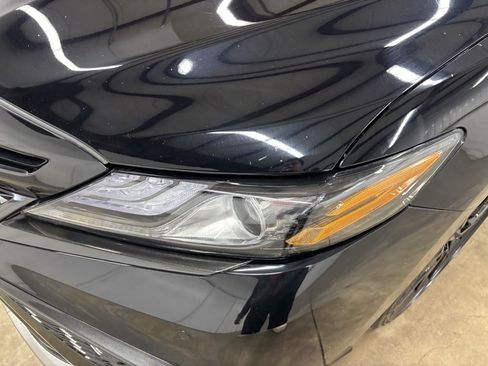 Used 2024 Toyota Camry XSE w/ Navigation Package image 9