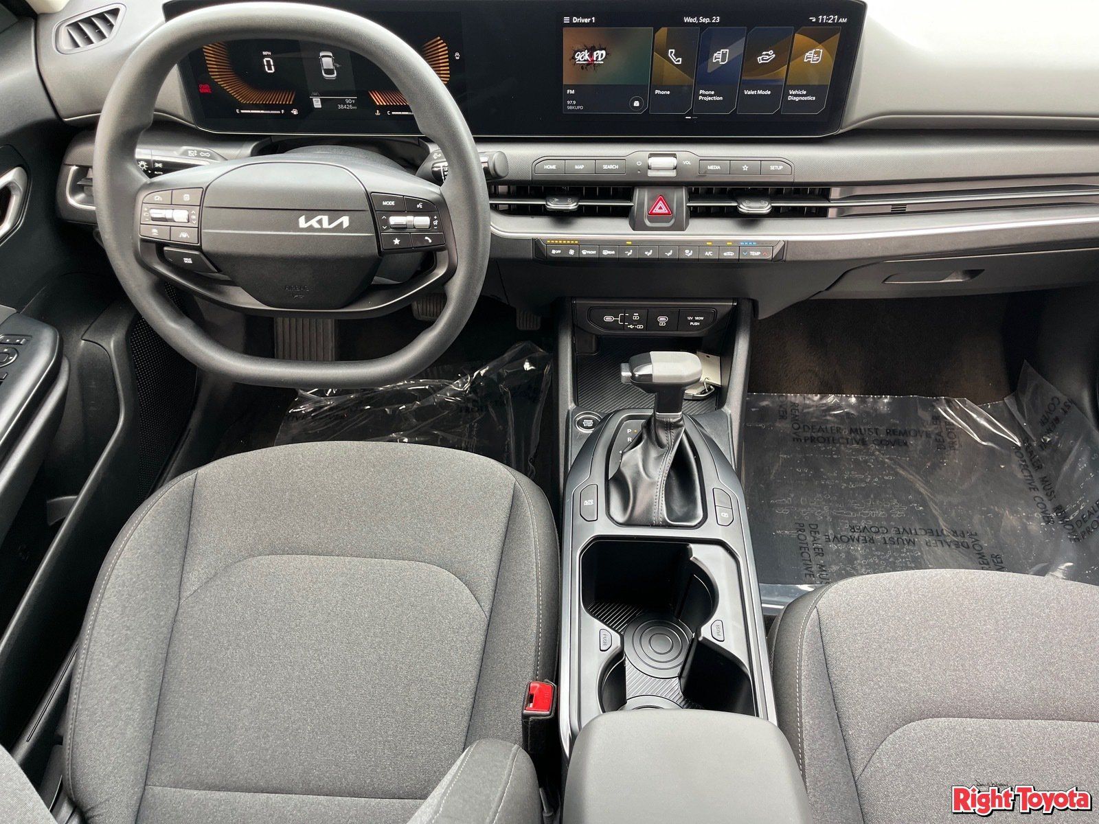 Used 2025 Kia K4 FWD image 15