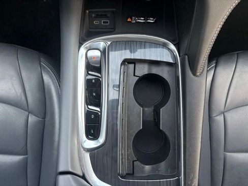 Certified 2023 Buick Enclave Essence image 24