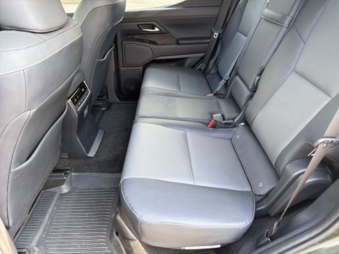 Used 2024 Lexus GX 550 w/ Accessory Package (Z1) AWD/4WD image 21