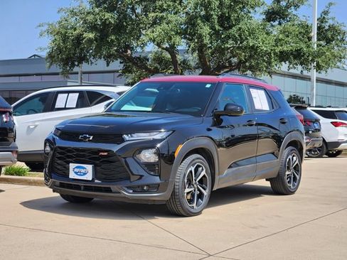 Certified 2021 Chevrolet TrailBlazer RS w/ Technology Package FWD image 2