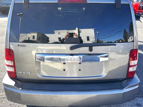 Used 2012 Jeep Liberty Sport image 28