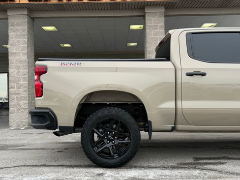 Used 2023 Chevrolet Silverado 1500 Custom Trail Boss w/ LPO, Dark Essentials Package image 17