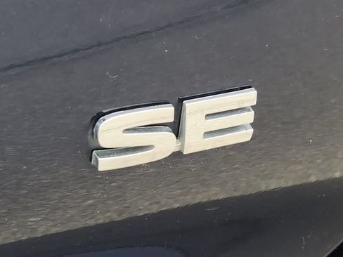Used 2024 Mitsubishi Outlander SE FWD image 12