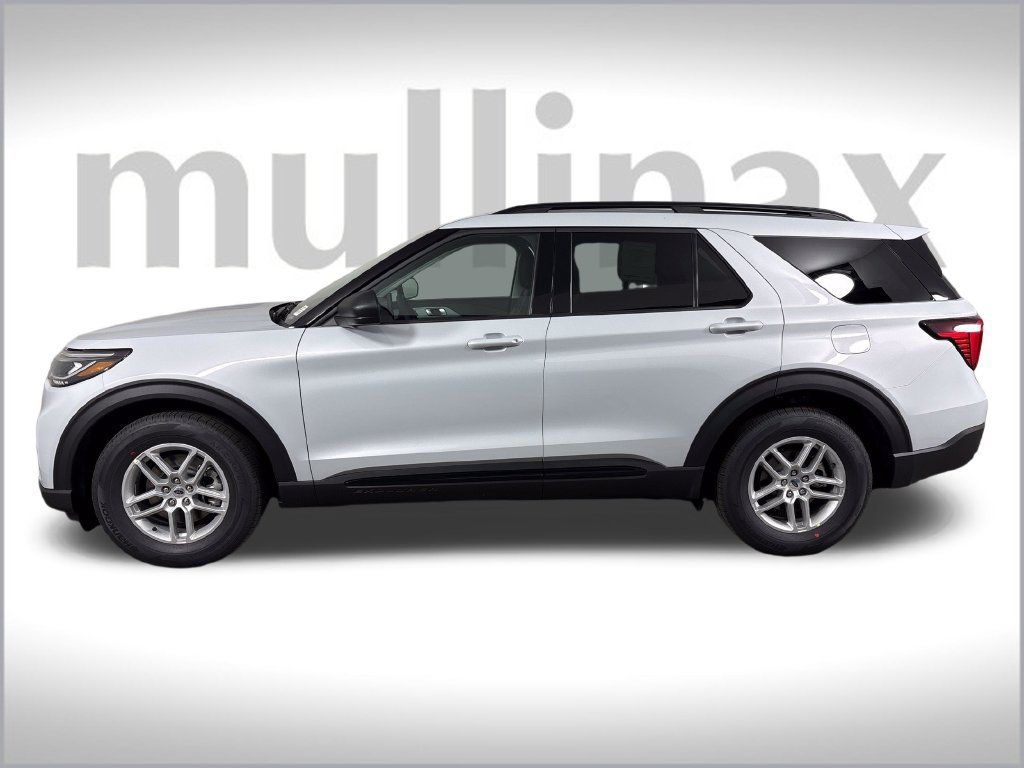 New 2026 Ford Explorer Active w/ Active Comfort Package RWD image 9