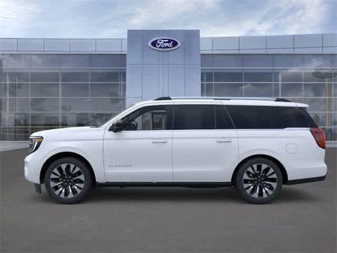 New 2025 Ford Expedition Max Platinum w/ Driver's Package image 3