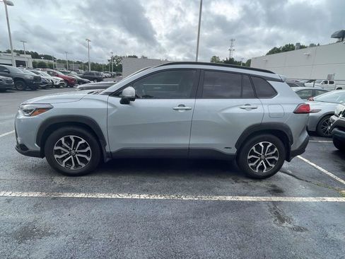 Used 2024 Toyota Corolla Cross AWD Hybrid image 11