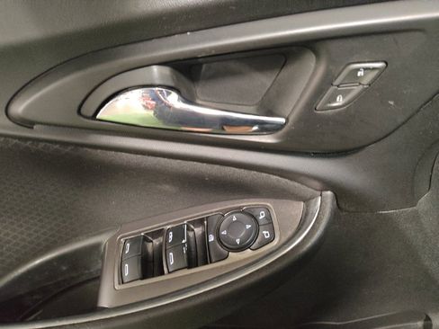 Used 2020 Chevrolet Malibu LT image 27