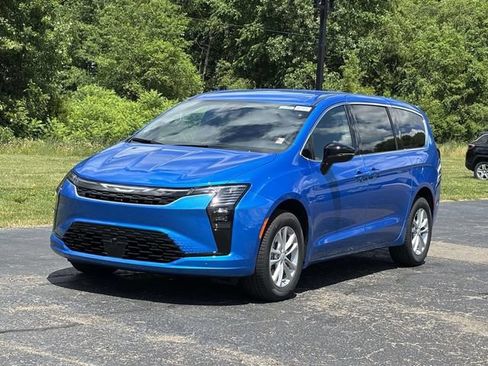 New 2027 Chrysler Pacifica Select AWD/4WD image 30
