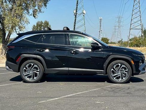 New 2025 Hyundai Tucson Limited image 3