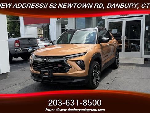 Used 2024 Chevrolet TrailBlazer RS w/ Convenience Package AWD/4WD image 1