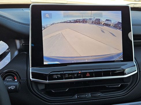 New 2026 Jeep Compass Latitude image 29