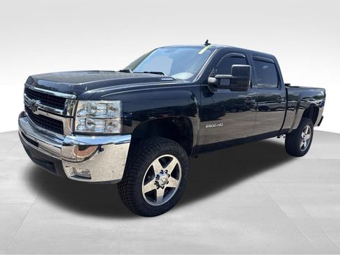 Used 2010 Chevrolet Silverado 2500 LTZ w/ Convenience Package AWD/4WD image 2