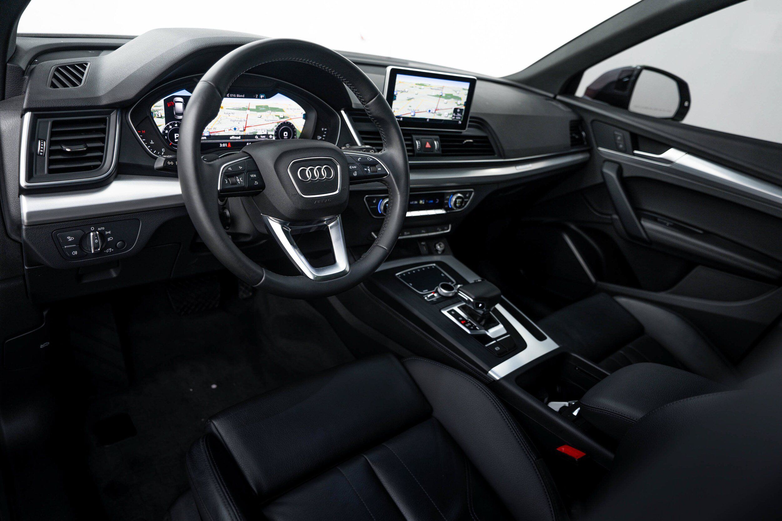 Used 2020 Audi Q5 2.0T Titanium Premium Plus w/ Premium Plus Package AWD/4WD image 9